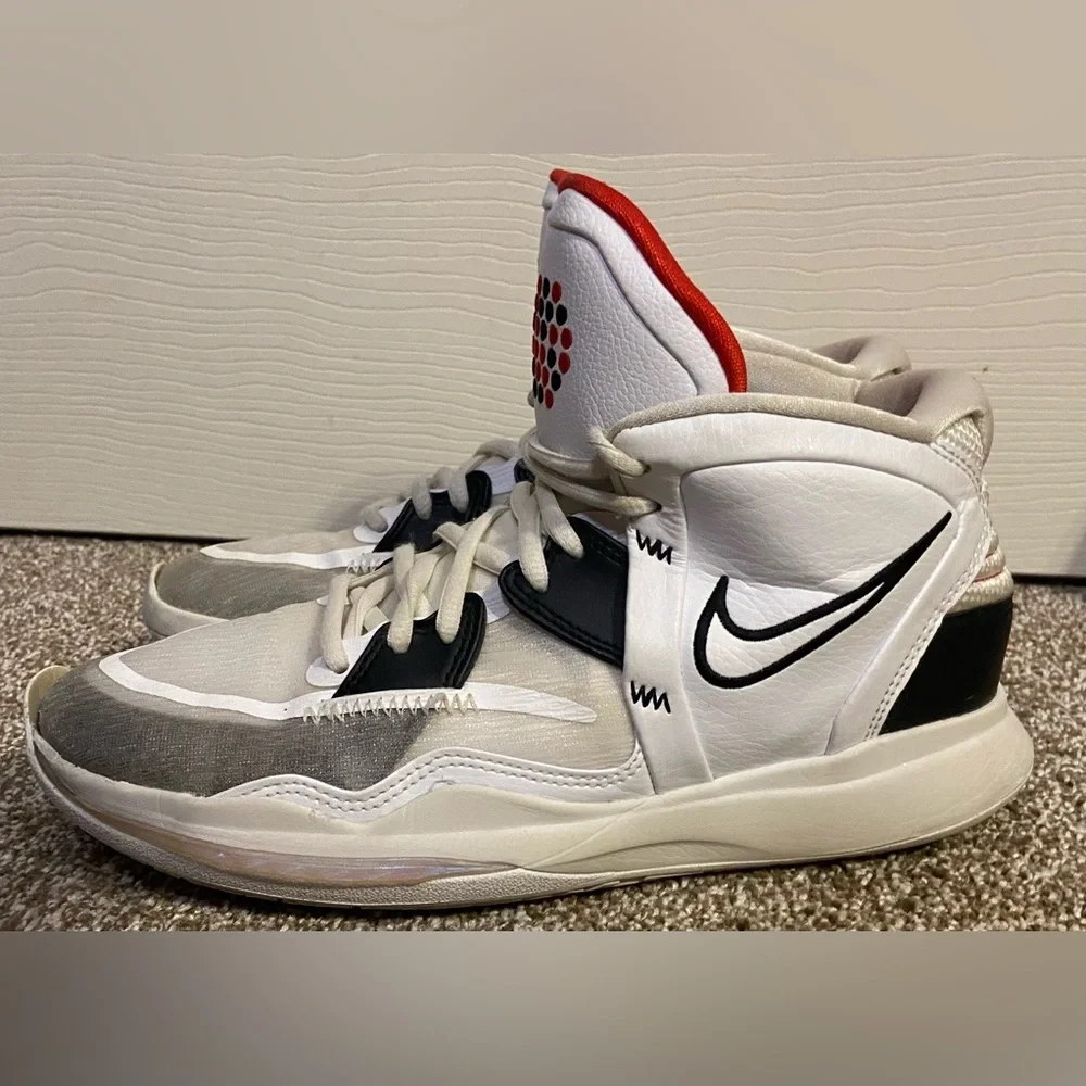 Size 6Y - Nike Boy’s Kyrie Infinity Man Machine